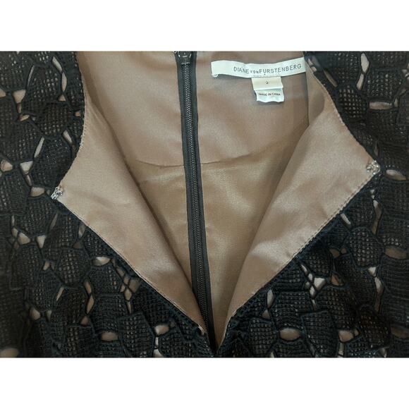 Diane von Furstenberg DVF Black Delian Crochet Pebble Lace Peplum Dress Size 2 - Picture 8 of 15
